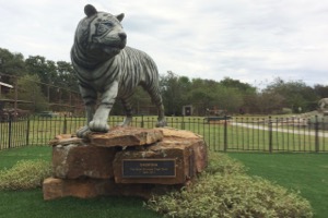Sabrina statue