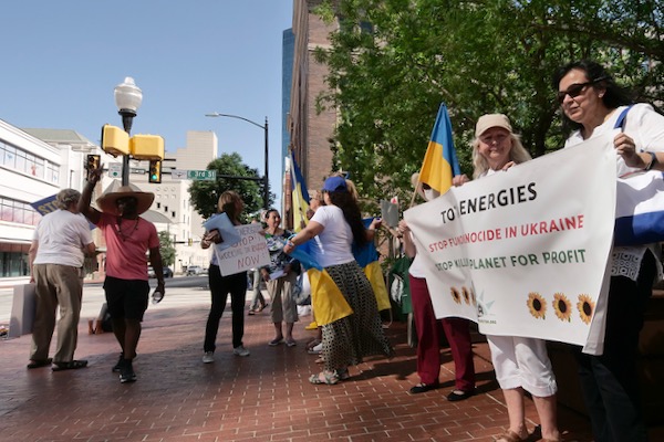 Tammie Carson and Ranjana Bhandari of Liveable Arlington at the Total protest in downtown Fort Worth. Photo by Jim Domke.