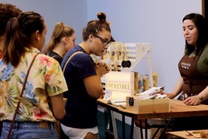 V Market shoppers